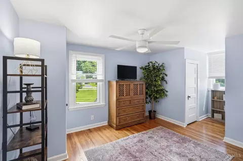 Bedroom - 7043 Rembold Ave, Mariemont, OH 45227 photo 6 of 7
