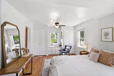 Bedroom - 7043 Rembold Ave, Mariemont, OH 45227 photo 2 of 7