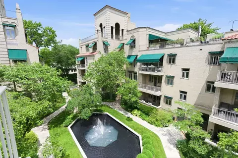 2372 Madison Rd, Cincinnati, OH 45208