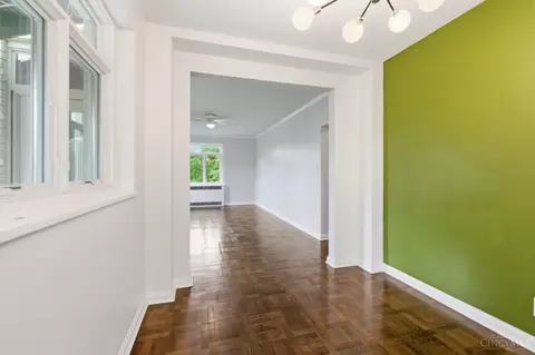 Living - 2372 Madison Rd, Cincinnati, OH 45208 photo 2 of 4