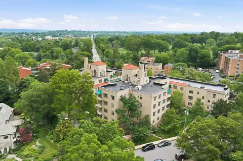 View/Area - 2372 Madison Rd, Cincinnati, OH 45208 photo 1 of 5