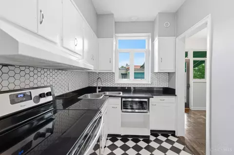 Kitchen - 2372 Madison Rd, Cincinnati, OH 45208 photo 2 of 5