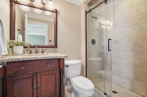 Bath - 1004 River Forest Dr, Hamilton Township, OH 45039 photo 5 of 11