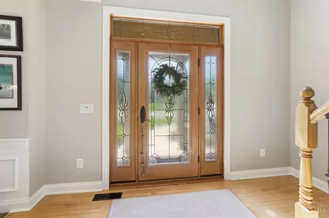 Entry Way - 1004 River Forest Dr, Hamilton Township, OH 45039 photo 2 of 10