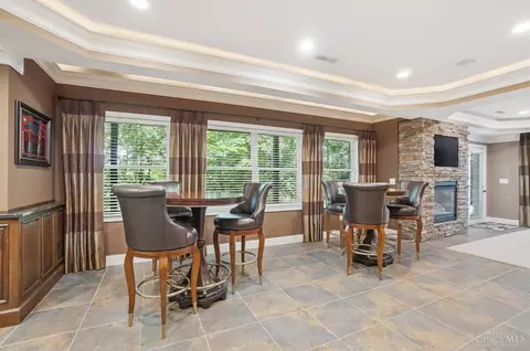 Dining - 1004 River Forest Dr, Hamilton Township, OH 45039 photo 5 of 7