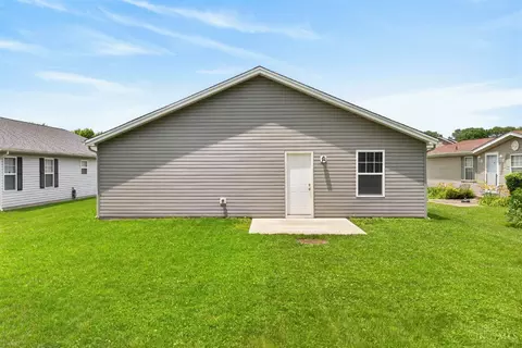Exterior - 605 Diamond Loop, Middletown, OH 45044 photo 4 of 8