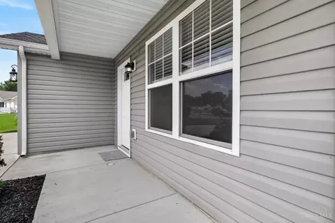 Exterior - 605 Diamond Loop, Middletown, OH 45044 photo 6 of 8