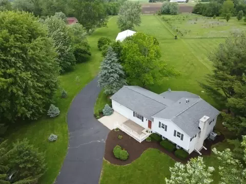 2974 Greentree Rd, Lebanon, OH 45036