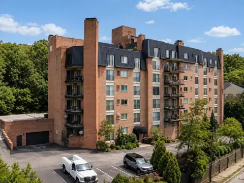 880 Rue De La Paix, Cincinnati, OH 45220
