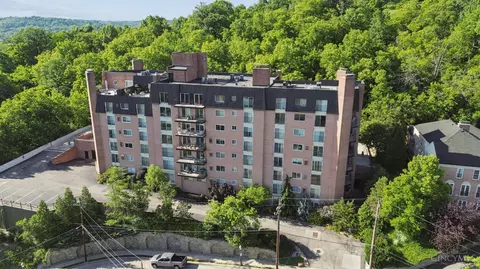 880 Rue De La Paix, Cincinnati, OH 45220