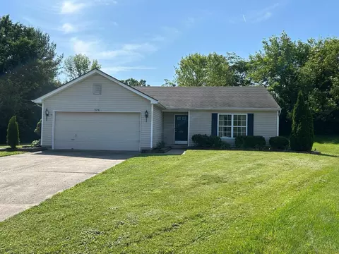 573 Hearthstone Ct, Lebanon, OH 45036