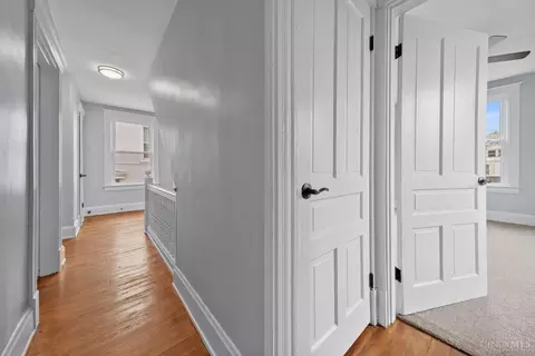 Entry Way - 3517 Bevis Ave, Cincinnati, OH 45207 photo 3 of 3