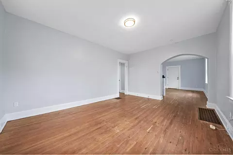 Living - 3517 Bevis Ave, Cincinnati, OH 45207 photo 3 of 3