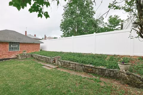 Exterior - 2003 Crane Ave, Cincinnati, OH 45207 photo 8 of 11
