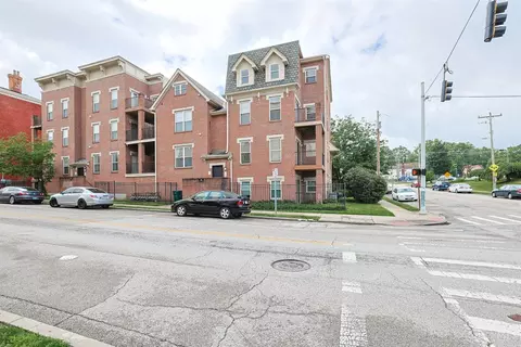 203 University Ave, Cincinnati, OH 45219