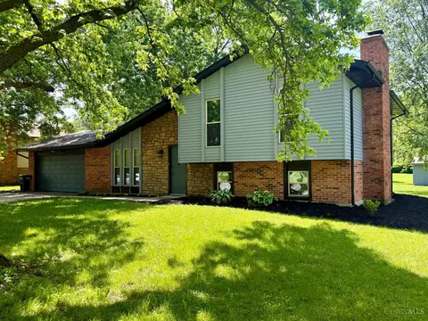 3275 Danbury Rd, Fairfield, OH 45014
