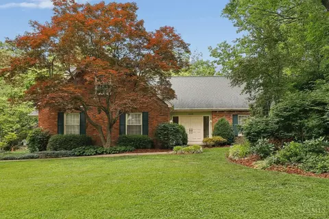 11119 Embassy Dr, Forest Park, OH 45240
