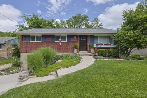 3958 Ridgecombe Dr, Cincinnati, OH 45248