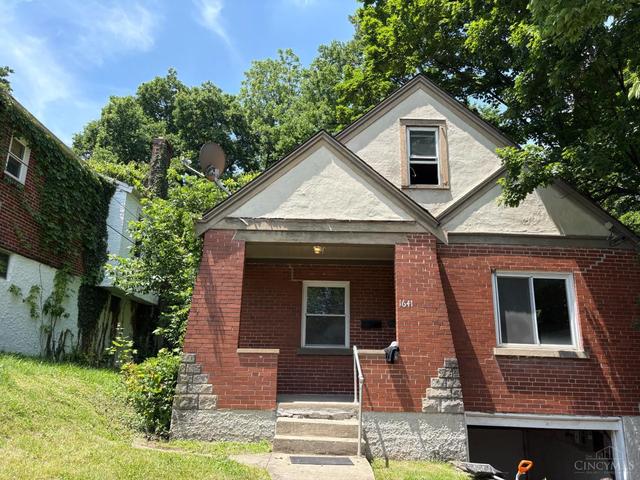 1641 Tuxworth Ave, Cincinnati, OH 45238