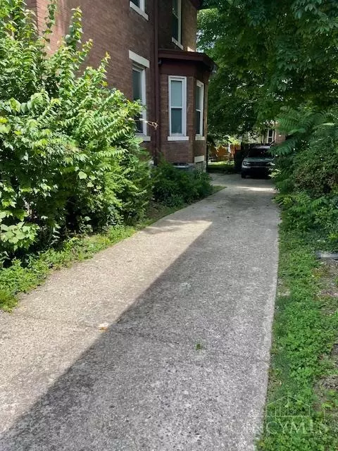 Exterior - 3272 Jefferson Ave, Cincinnati, OH 45220 photo 1 of 3