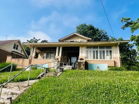 775 Clinton Springs Ave, Cincinnati, OH 45229