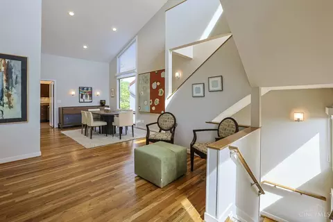 Entry Way - 1022 Hatch St, Cincinnati, OH 45202 photo 3 of 3