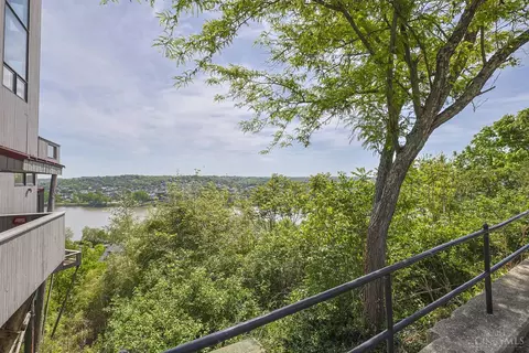 View/Area - 1022 Hatch St, Cincinnati, OH 45202 photo 6 of 7