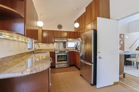 Kitchen - 1022 Hatch St, Cincinnati, OH 45202 photo 1 of 4
