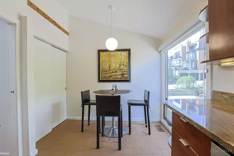 Dining - 1022 Hatch St, Cincinnati, OH 45202 photo 5 of 5