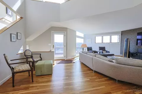 Living - 1022 Hatch St, Cincinnati, OH 45202 photo 5 of 5