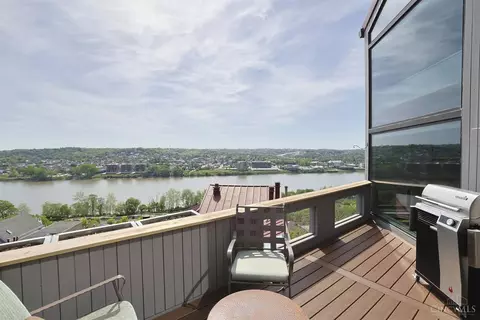 View/Area - 1022 Hatch St, Cincinnati, OH 45202 photo 5 of 7