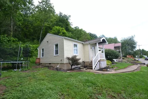 576 Mountain St, Aberdeen, OH 45101