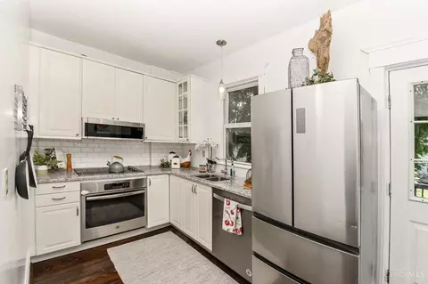 Kitchen - 3640 Monteith Ave, Cincinnati, OH 45208 photo 1 of 4