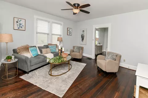 Living - 3640 Monteith Ave, Cincinnati, OH 45208 photo 4 of 4
