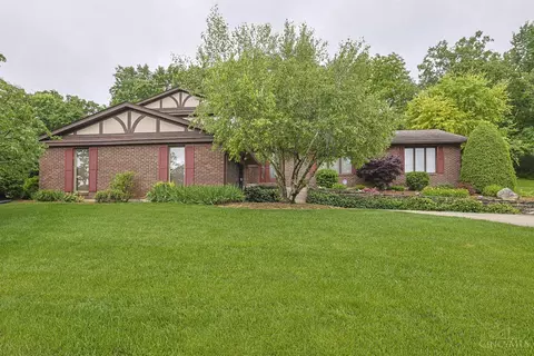 19 Lora Ln, Hamilton, OH 45013