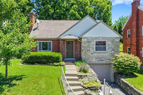5758 Glengate Ln, Cincinnati, OH 45212
