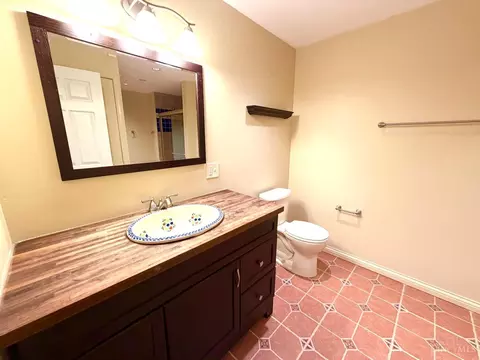 Bath - 8442 Wick Ln, Maineville, OH 45039 photo 4 of 4