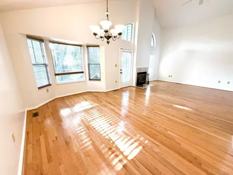 Living - 8442 Wick Ln, Maineville, OH 45039 photo 3 of 7