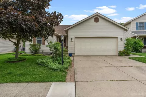 220 Mcdaniels Ln, Springboro, OH 45066