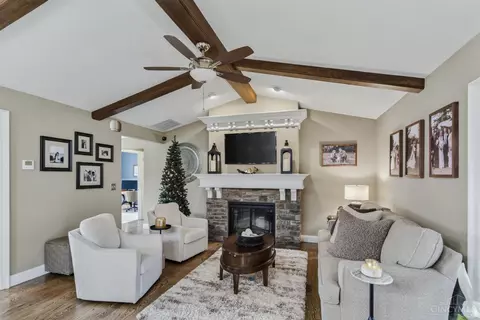 Living - 3 Allison Ct, Williamsburg, OH 45176 photo 2 of 2