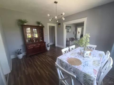 Dining - 891 Ridgeway Ave, Cincinnati, OH 45229 photo 1 of 4