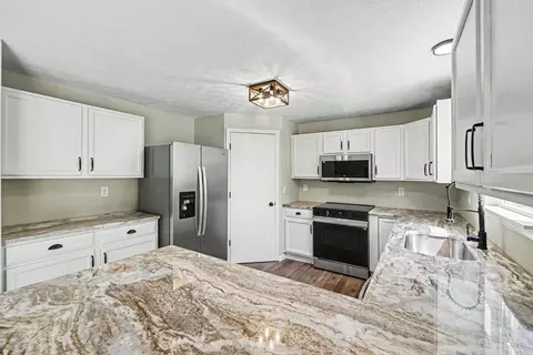 Kitchen - 423 Lorelei Dr, Fayetteville, OH 45118 photo 1 of 3