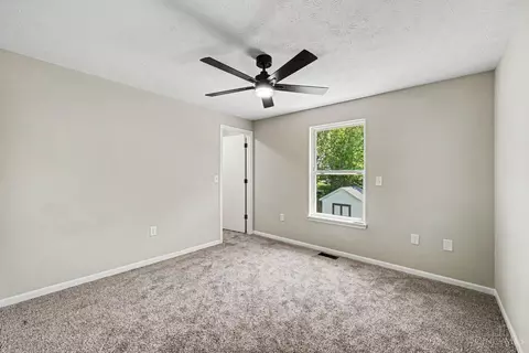 Bedroom - 423 Lorelei Dr, Fayetteville, OH 45118 photo 2 of 3