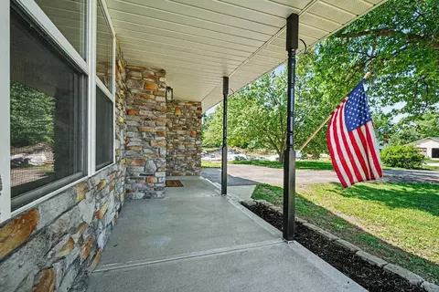 Exterior - 423 Lorelei Dr, Fayetteville, OH 45118 photo 2 of 5