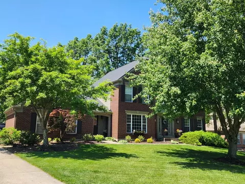 6303 Paxton Woods Dr, Loveland, OH 45140