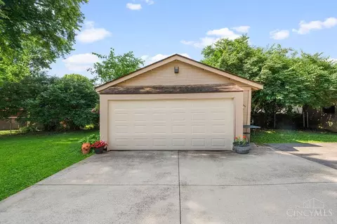 Exterior - 6705 Merwin Ave, Cincinnati, OH 45227 photo 6 of 14
