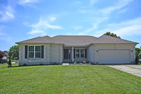823 Autumn Ct, Trenton, OH 45067