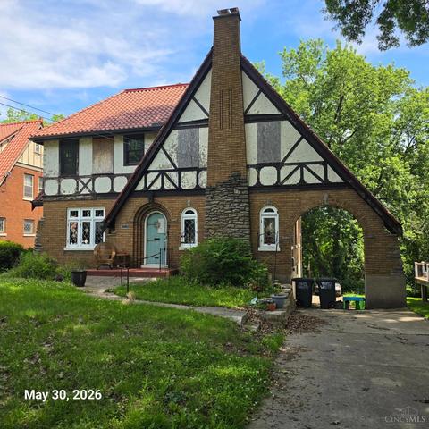 4306 Ridgeview Ave, Cincinnati, OH 45238