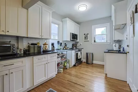 Kitchen - 1268 Delta Ave, Cincinnati, OH 45208 photo 1 of 4