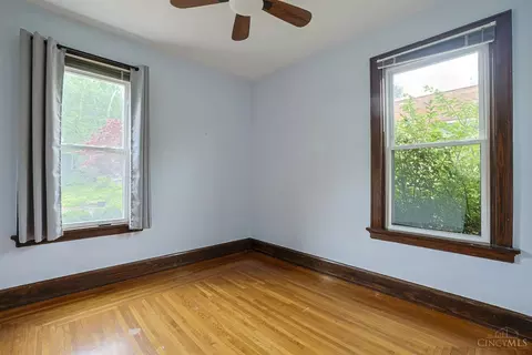 Bedroom - 1268 Delta Ave, Cincinnati, OH 45208 photo 4 of 5